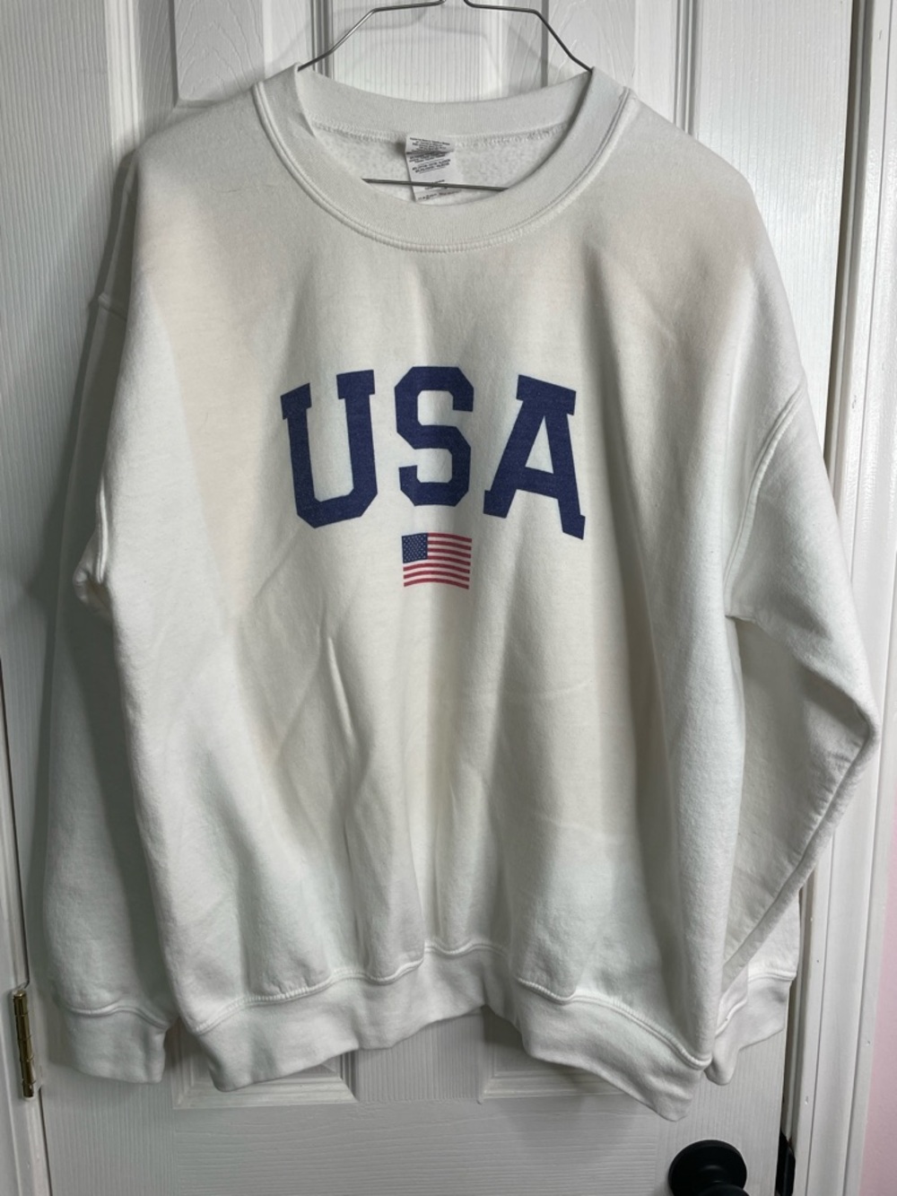 Gildan White Heavy Blend Crewneck USA Sweatshirt with Blue Logo Tag